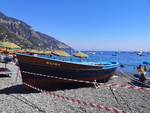 positano barca affondata spiaggia fornillo