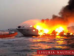 Yacht a fuoco a Porto Cervo