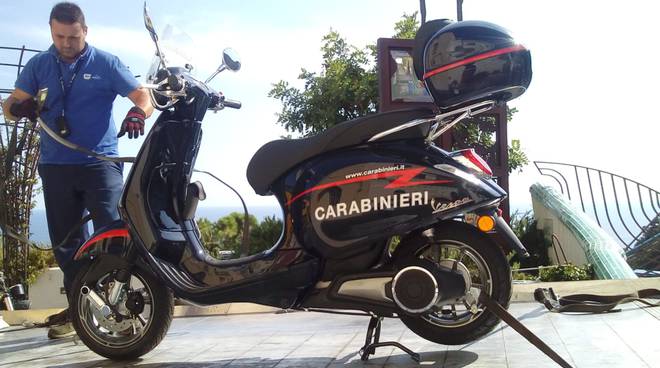 Lo scooter in dotazione ai Carabinieri