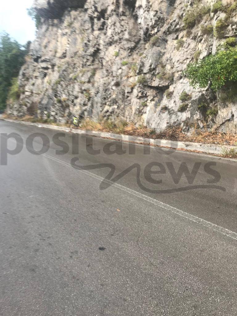 ravello chiunzi incidente furgone auto moto e bici 