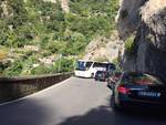 Traffico a Positano e Praiano, Costiera bloccata dagli autobus