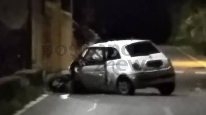 Maiori auto Incidente nella notte a Ponteprimario 