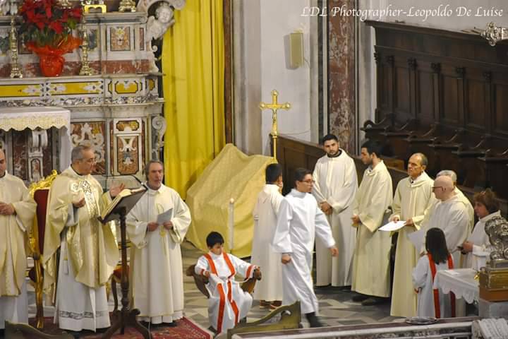 Reposizione del Bambino nella Basilica di Santa Trofimena che meraviglia 