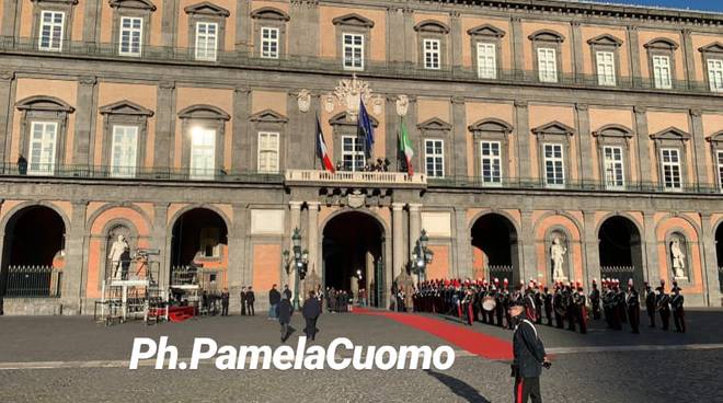 I Presidenti Macron e Conte: ingresso a Palazzo Reale!