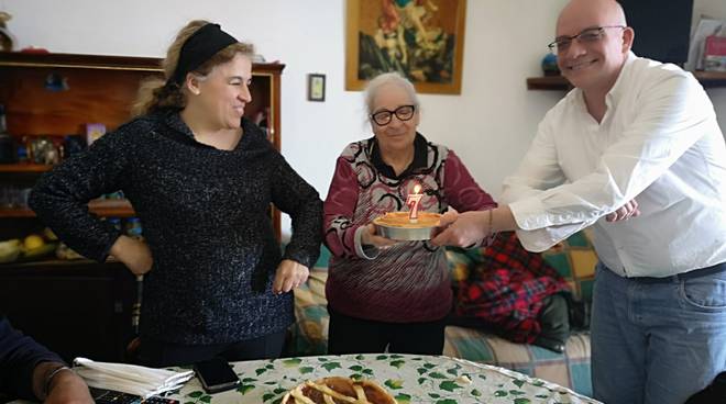 Positano. Annamaria Fusco mamma del direttore: 77 anni in quarantena