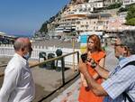 Positano, Uno Mattina in Spiaggia Grande con il sindaco De Lucia