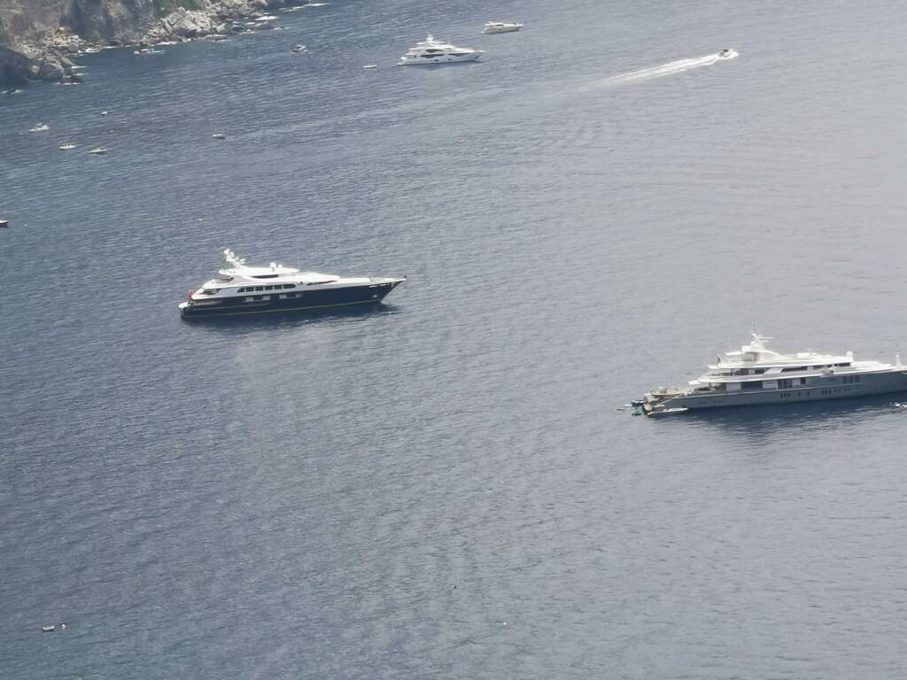 mega yacht siren tanusha positano