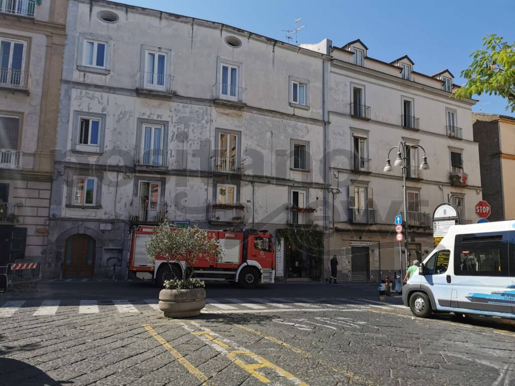 Piano di Sorrento. Caos nella notte per i lavori, evacuata casa per rottura condotte gas