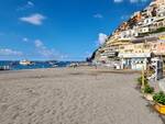 Positano. Pulizia dei Fondali con tanti sub, transennamenti e controlli della polizia municipale in spiaggia