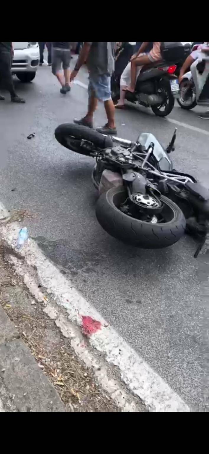 Meta-Vico Equense. Ragazzo con moto coinvolto in un incidente a Punta Scutolo, traffico bloccato