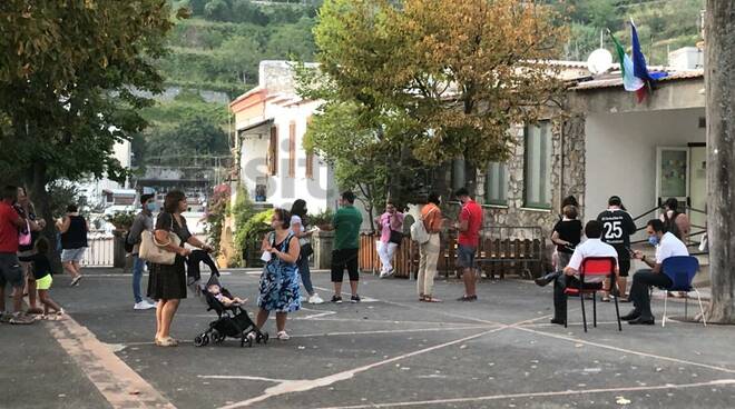 Elezioni. Cresce la fila per il voto a Positano e Montepertuso