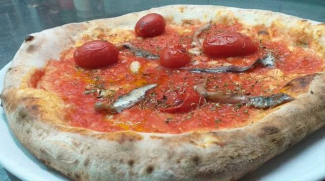 Pizza nera per i Morti 