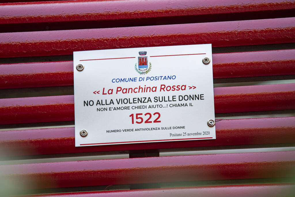 Positano, 25 novembre 2020, giornata contro la violenza sulle donne