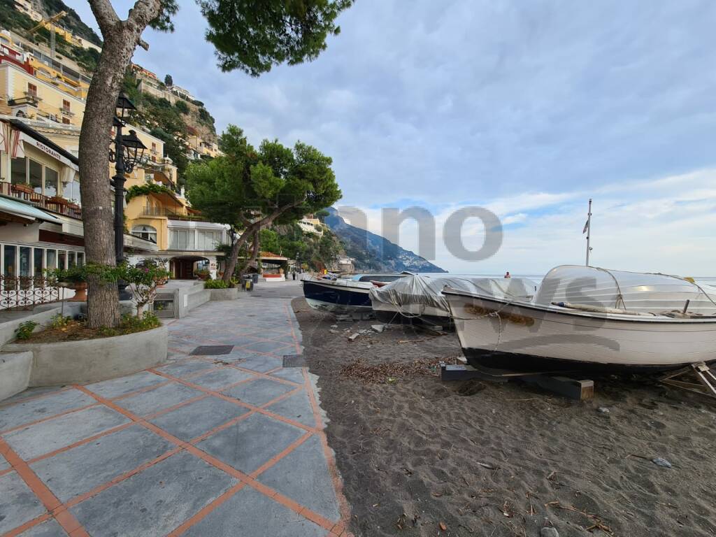 Positano silenziosa e deserta