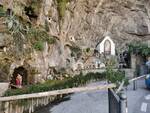 Positano, il Presepe nella Grotta di Fornillo: anche col Covid la tradizione del Natale