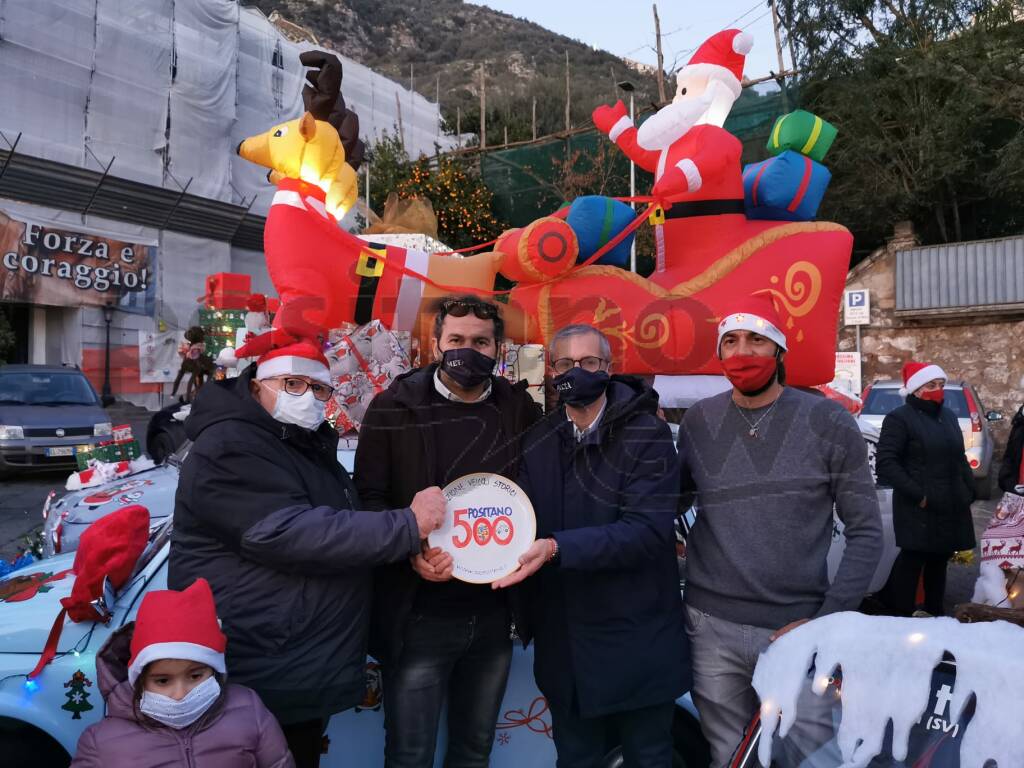 Positano porta il Natale in Penisola Sorrentina: oggi le 500 a Meta