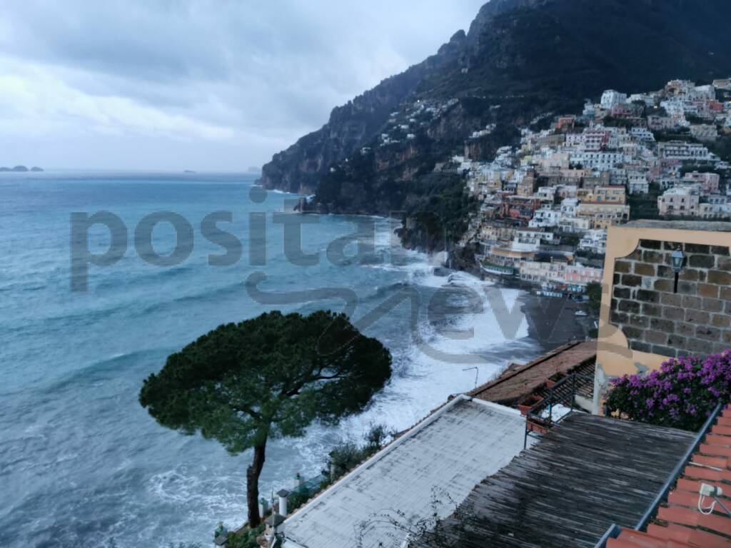 Forte mareggiata a Positano 