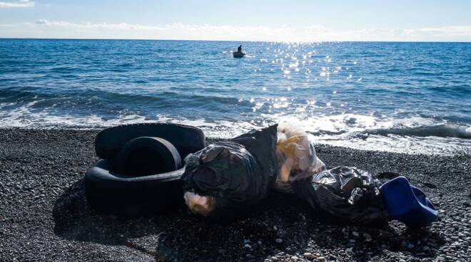 Massa Lubrense, l’Area Marina Protetta Punta Campanella monitora e pulisce spiagge del Parco