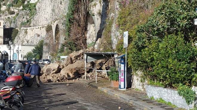 Crollo sulla strada ad Amalfi