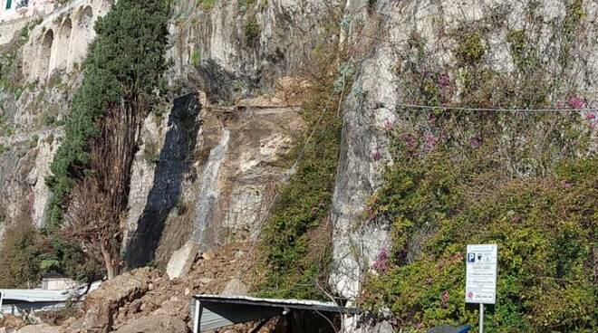 Crollo sulla strada ad Amalfi