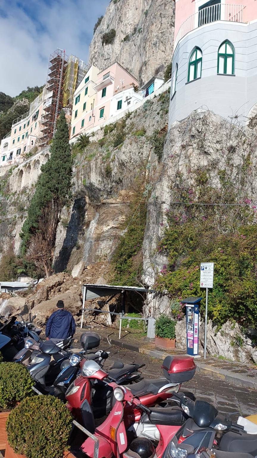 Crollo sulla strada ad Amalfi