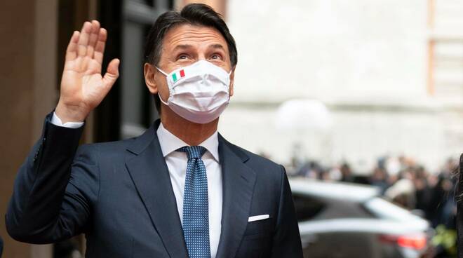 Dopo due anni e mezzo Giuseppe Conte non è più Presidente del Consiglio: "Torno a vestire i panni del semplice cittadino che ho cercato di non dismettere mai"