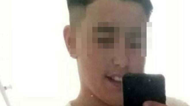 Boscoreale. Vincenzo muore suicida a 15 anni. Il parroco: "Anche la Chiesa ha le sue colpe"