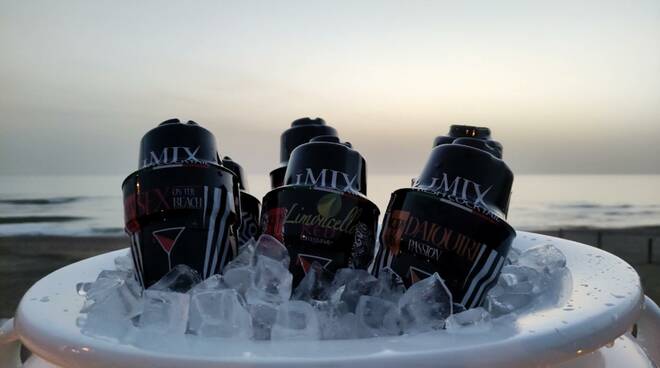 L’Antica Distilleria Petrone lancia gli “iMIX - Fresh Cocktail”,  gli unici drink da miscelare all’istante grazie a un innovativo mini shaker