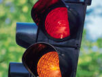 Contestare multa semaforo rosso: quando è possibile? Scarica fac simile