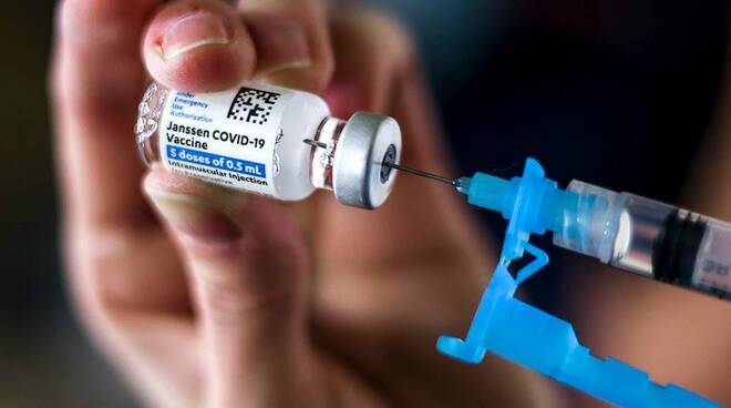 Coronavirus, il vaccino Johnson & Johnson in Italia il 16 aprile