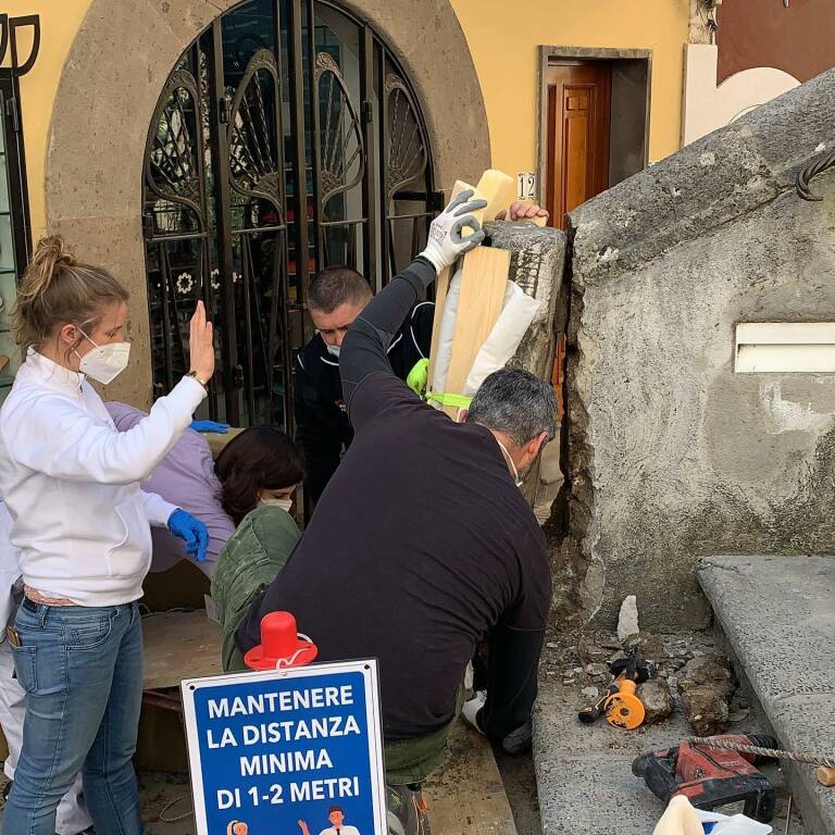 Positano rimossa la mensula romana