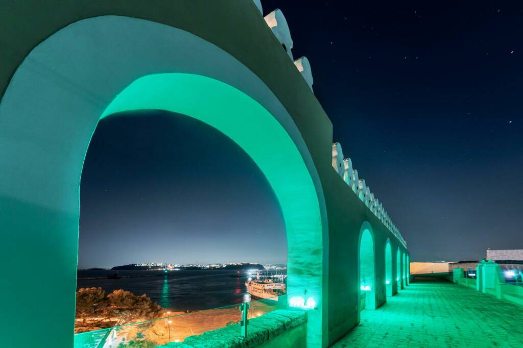 Procida Capitale, Palazzo Merlato si tinge di verde per celebrare San Patrizio e l’Irlanda