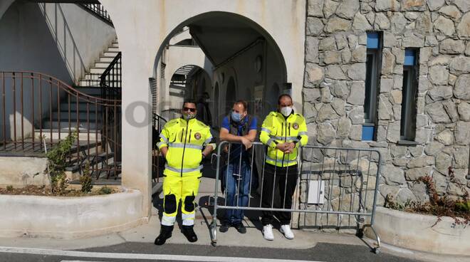 Vaccini a Positano, tutto procede brillantemente. Le testimonianze raccolte da Positanonews