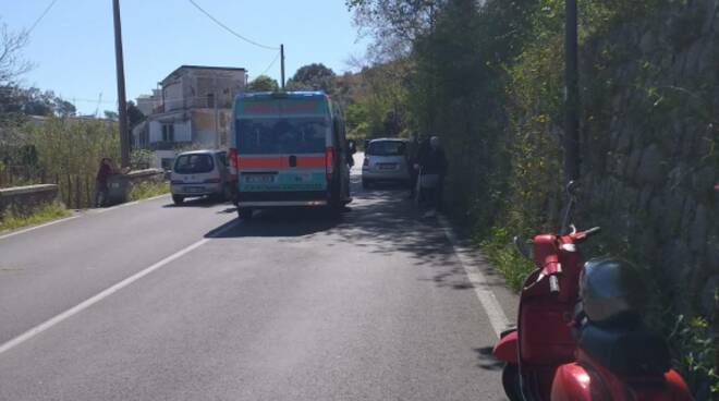 Sant'Agnello, incidente ai Colli di Fontanelle: solo qualche lesione per il conducente