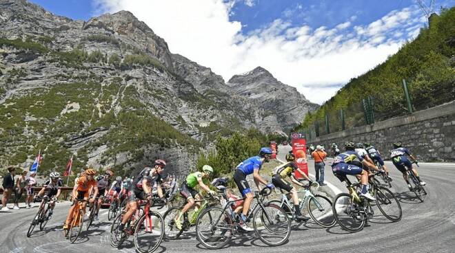 Guardia Sanframondi (Bn): Paese in festa per l’arrivo domani dell’8^ tappa del 104 esimo Giro d’Italia