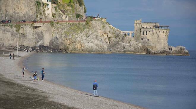 Maiori, il gruppo Idea Comune: “Spiaggia a rischio, indispensabile un ripascimento” 