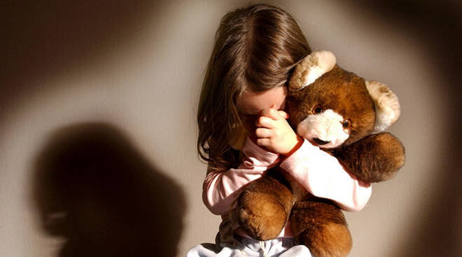 Oggi giornata nazionale contro la pedofilia: "I bambini non si toccano"