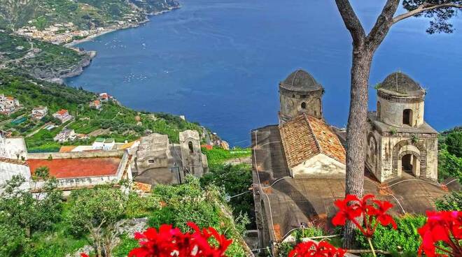 Ravello, Villa Rufolo chiusa tra lo sconcerto e la delusione dei turisti