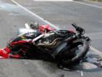Sorrento, incidente grave sul Nastro Verde: scontro frontale tra due motocicli, grave uno dei ragazzi coinvolti