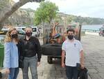 Sorrento, questa mattina la pulizia delle scogliere al porto. Di Prisco: "L'attenzione verso il mare e l'ambiente va tenuta alta e costante"