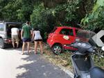 Auto finisce fuori strada sulla SS 163 a Piano di Sorrento 