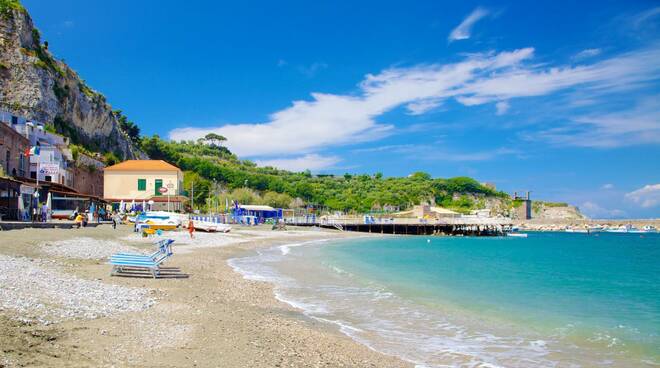 Bagni a Marina di Puolo, sconti per i residenti di Massa Lubrense