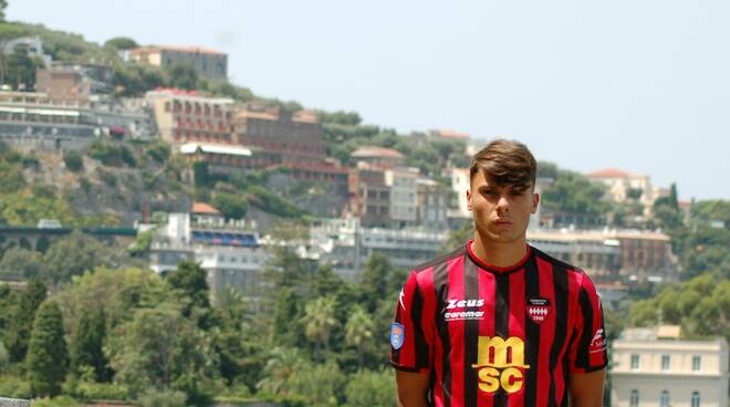 Raffaele Virgilio, giovane ex Napoli, approda al Sorrento!