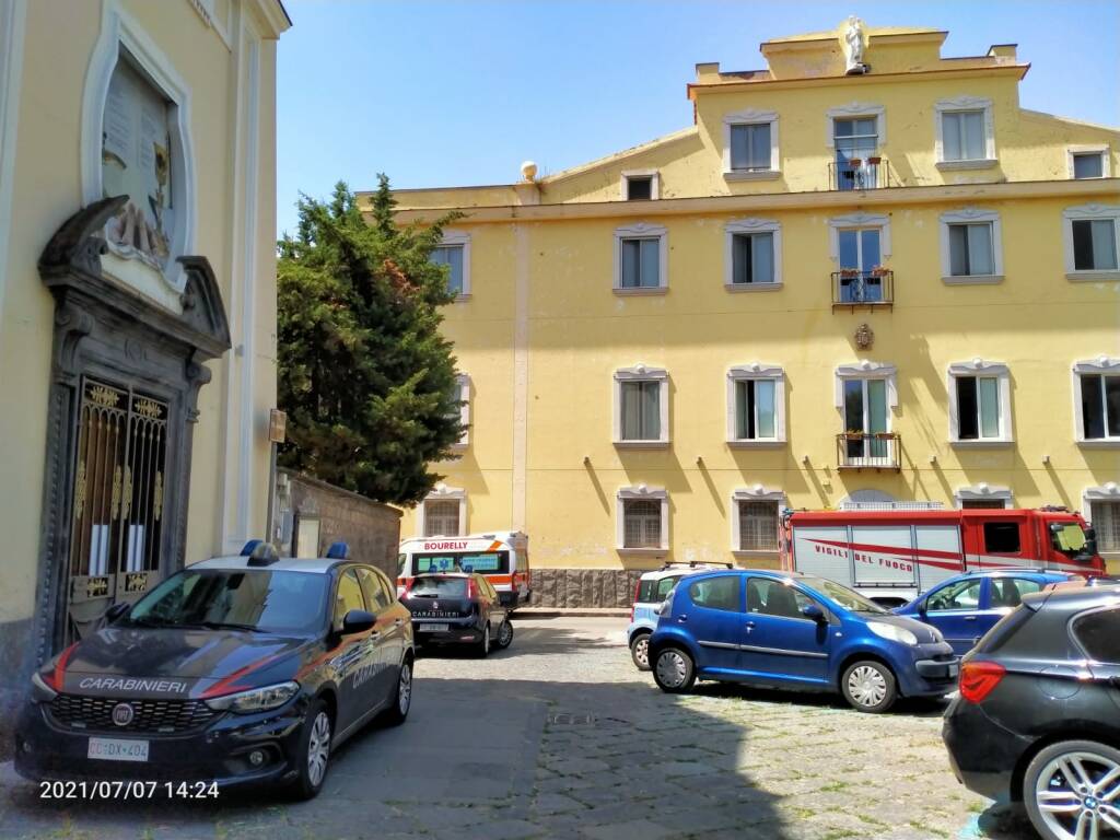 Tragedia a Piano di Sorrento, deceduto un operaio per malore in Via Carlo Amalfi 