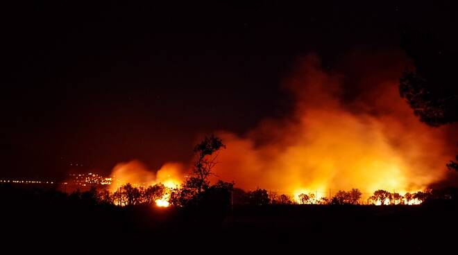 Gragnano, grave incendio, aperta un'inchiesta