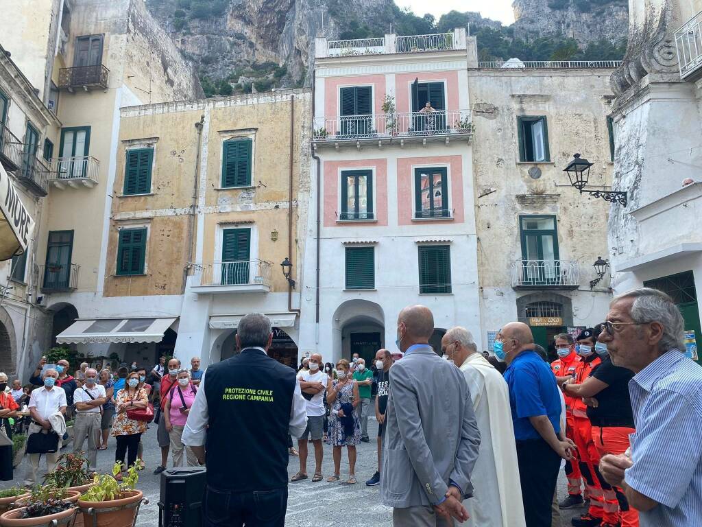 Atrani, l’arco della marina intitolato a Francesca Mansi ad 11 anni dall’alluvione Il Comune di Atrani, ad 11 anni dalla terribile alluvione del 9 settembre 2010, ha intitolato l'arco della marina in Piazza Umberto I a Francesca Mansi, scomparsa nella