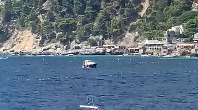Capri: affondato monoscafo nella baia di Marina Piccola