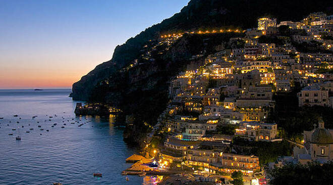 Positano, violenta lite notturna in spiaggia. Interviene il 118