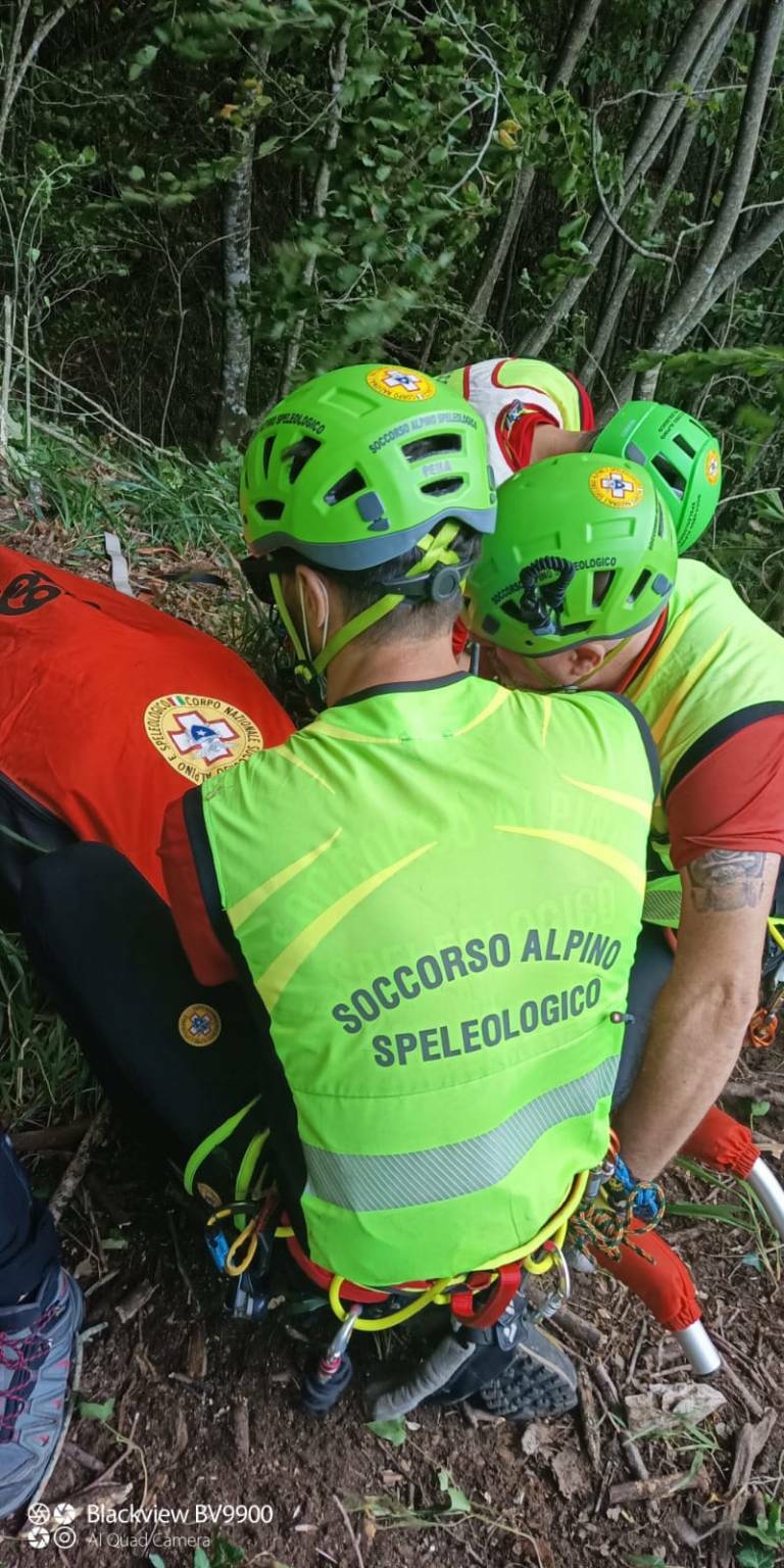 Quindici (AV): intervento del Corpo Nazionale Soccorso Alpino e Speleologico su fungaiolo 