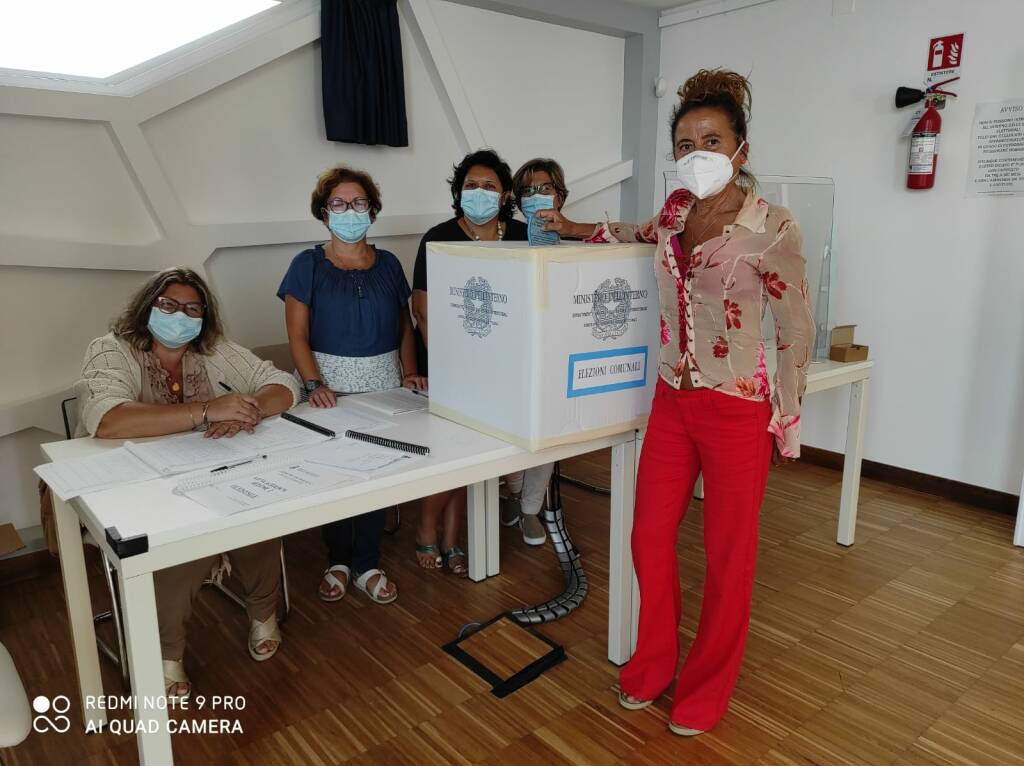 Elezioni a Praiano, il voto del candidato sindaco Anna Maria Caso